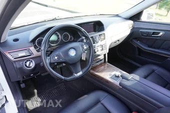 2011 Mercedes-Benz E 350 4MATIC Sedan - miniatura 15