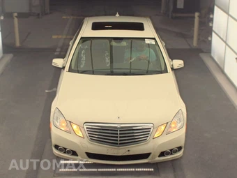 2011 Mercedes-Benz E 350 4MATIC Sedan – miniatura 2