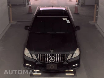 2011 Mercedes-Benz E 350 4MATIC Sedan - miniatura 2