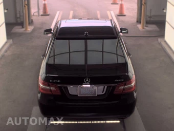 2011 Mercedes-Benz E 350 4MATIC Sedan - miniatura 5
