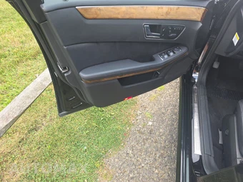 2011 Mercedes-Benz E 350 4MATIC Sedan – miniatura 9