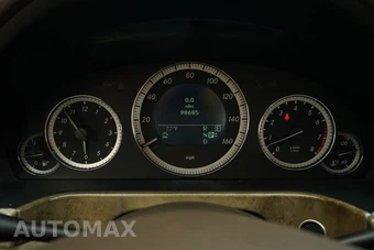 2011 Mercedes-Benz E 350 4MATIC Sedan - miniatura 11