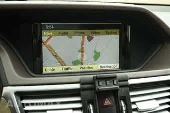 2011 Mercedes-Benz E 350 4MATIC Sedan - miniatura 12