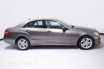 2011 Mercedes-Benz E 350 4MATIC Sedan - miniatura 3