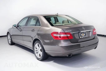 2011 Mercedes-Benz E 350 4MATIC Sedan - miniatura 6
