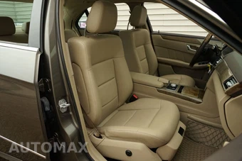 2011 Mercedes-Benz E 350 4MATIC Sedan - miniatura 9