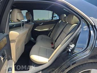 2011 Mercedes-Benz E 350 4MATIC Sedan - miniatura 10