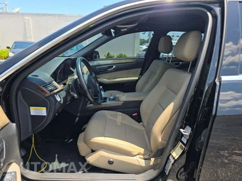 2011 Mercedes-Benz E 350 4MATIC Sedan - miniatura 3