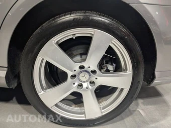 2011 Mercedes-Benz E 350 4MATIC Sedan - miniatura 17