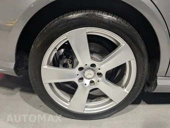 2011 Mercedes-Benz E 350 4MATIC Sedan - miniatura 18