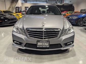 2011 Mercedes-Benz E 350 4MATIC Sedan - miniatura 2