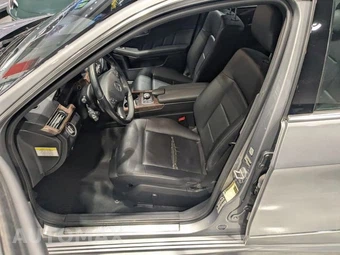 2011 Mercedes-Benz E 350 4MATIC Sedan - miniatura 23