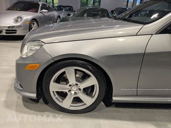 2011 Mercedes-Benz E 350 4MATIC Sedan - miniatura 4