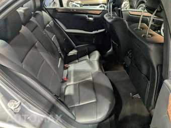 2011 Mercedes-Benz E 350 4MATIC Sedan - miniatura 44