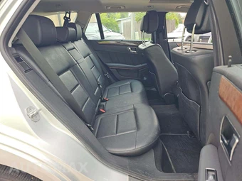 2011 Mercedes-Benz E 350 4MATIC Wagon - miniatura 13
