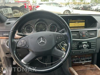 2011 Mercedes-Benz E 350 BlueTEC Sedan – miniatura 15