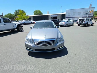 2011 Mercedes-Benz E 350 BlueTEC Sedan – miniatura 2