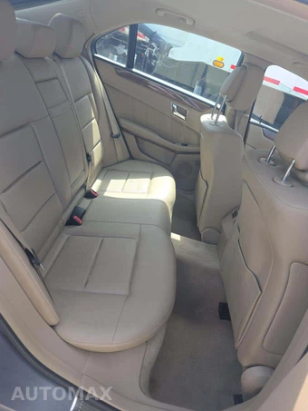 2011 Mercedes-Benz E 350 BlueTEC Sedan – miniatura 16