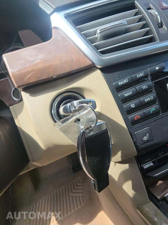 2011 Mercedes-Benz E 350 BlueTEC Sedan – miniatura 8