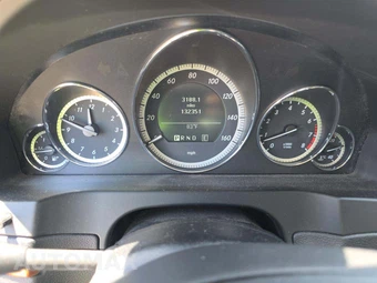 2011 Mercedes-Benz E 350 Coupe - miniatura 6