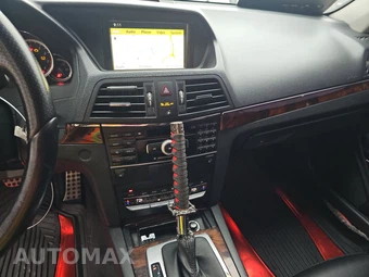 2011 Mercedes-Benz E 350 Coupe – miniatura 11