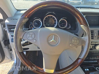 2011 Mercedes-Benz E 350 Coupe - miniatura 10