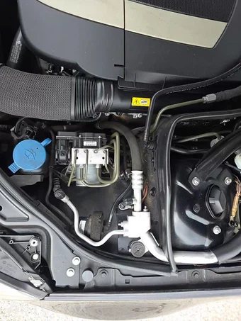 2011 Mercedes-Benz E 350 Coupe - miniatura 22