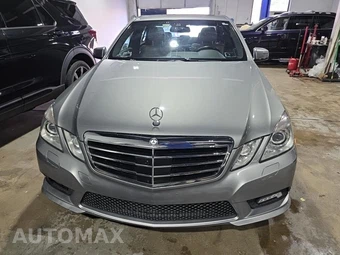 2011 Mercedes-Benz E 350 Sedan - miniatura 2