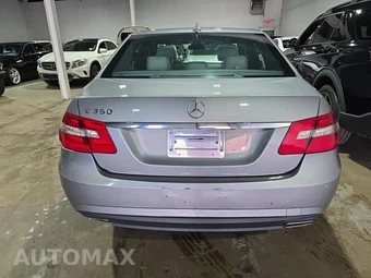 2011 Mercedes-Benz E 350 Sedan - miniatura 5