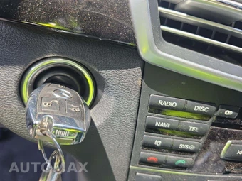 2011 Mercedes-Benz E 350 Sedan - miniatura 8