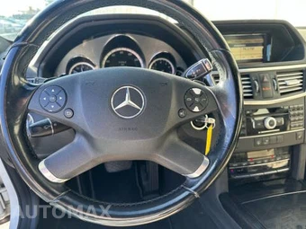 2011 Mercedes-Benz E 350 Sedan – miniatura 9