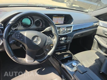 2011 Mercedes-Benz E 550 Sedan – miniatura 11