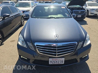 2011 Mercedes-Benz E 550 Sedan – miniatura 2