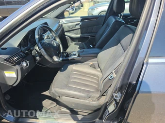 2011 Mercedes-Benz E 550 Sedan – miniatura 7