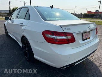 2011 Mercedes-Benz E 63 AMG Sedan - miniatura 4