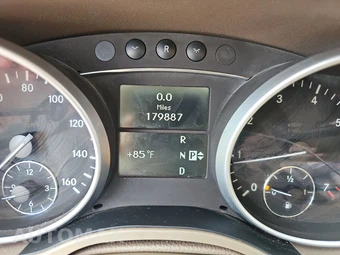 2011 Mercedes-Benz ML 350 – miniatura 12
