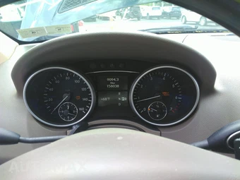 2011 Mercedes-Benz ML 350 – miniatura 17