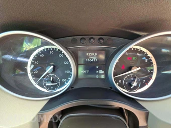 2011 Mercedes-Benz R 350 4MATIC – miniatura 6