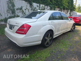 2011 Mercedes-Benz S 550 4MATIC – miniatura 3