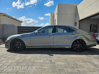 2011 Mercedes-Benz S 550 - miniatura 2