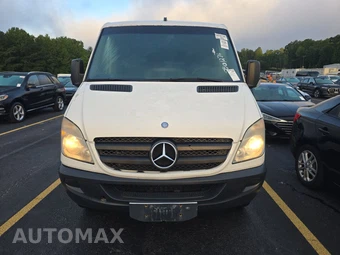 2011 Mercedes-Benz Sprinter 2500 Cargo Van Standard Roof 144.3" WB - miniatura 2