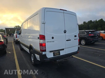 2011 Mercedes-Benz Sprinter 2500 Cargo Van Standard Roof 144.3" WB - miniatura 6