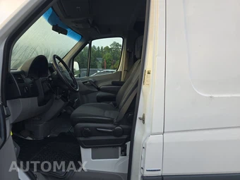 2011 Mercedes-Benz Sprinter 2500 Cargo Van Standard Roof 144.3" WB - miniatura 7