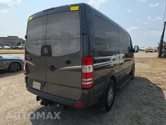 2011 Mercedes-Benz Sprinter 2500 Passenger Van Standard Roof 144.3" WB - miniatura 4