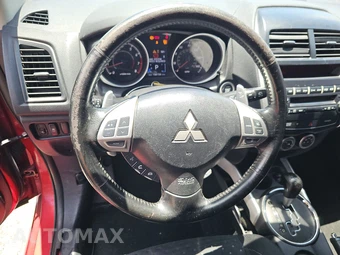 2011 Mitsubishi Outlander Sport SE – miniatura 10