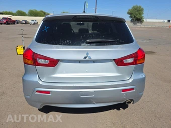 2011 Mitsubishi Outlander Sport SE – miniatura 5