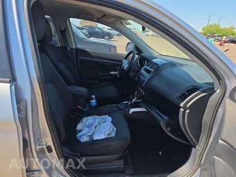 2011 Mitsubishi Outlander Sport SE – miniatura 8
