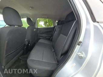 2011 Mitsubishi Outlander Sport SE – miniatura 10
