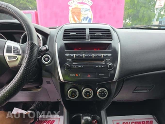 2011 Mitsubishi Outlander Sport SE – miniatura 7