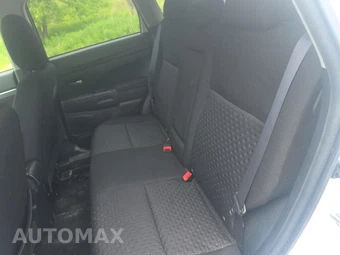 2011 Mitsubishi Outlander Sport SE – miniatura 16